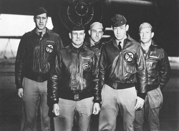 Jaquetas bomber se popularizaram depois da Segunda Guerra Mundial