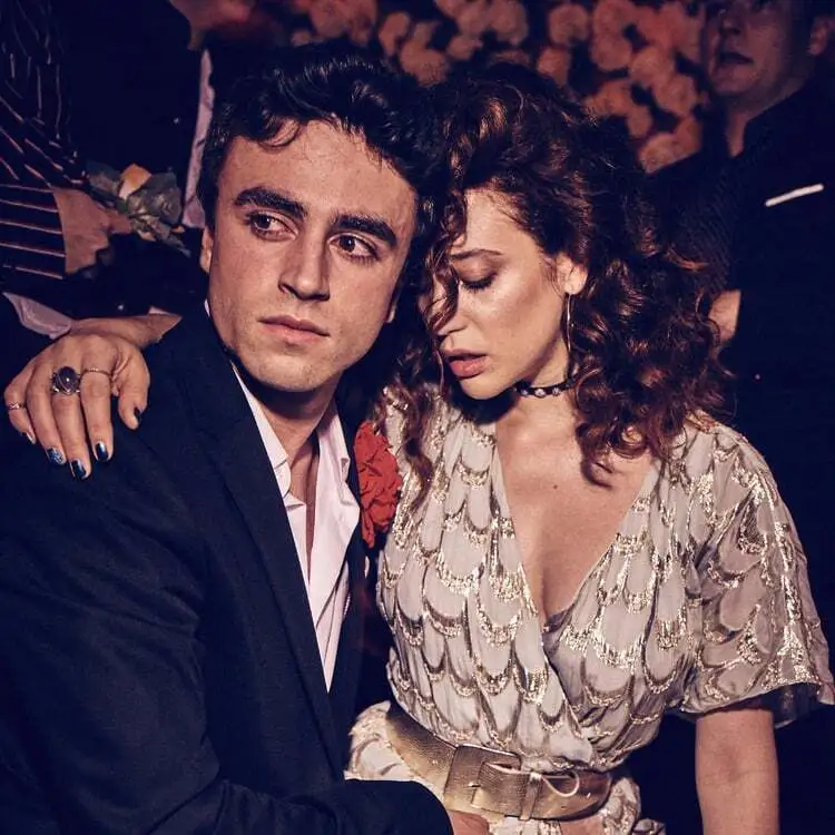 Sexo na adolescência: um guia para você NÃO aprender a transar com pornografia