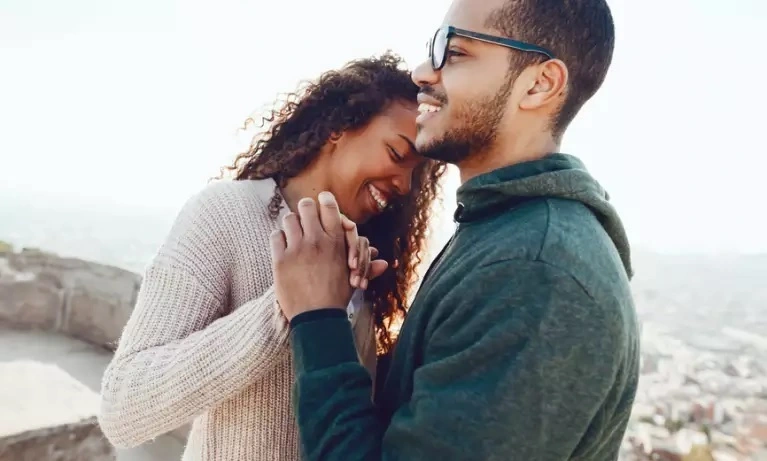 Sinais de que você tem medo de compromisso e como isso pode ferrar sua vida!