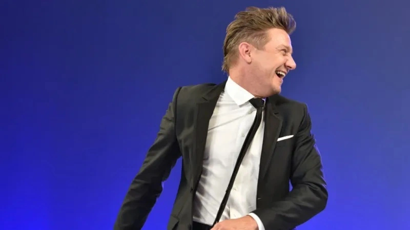 Conheça o novo corte de cabelo do Gavião Arqueiro!