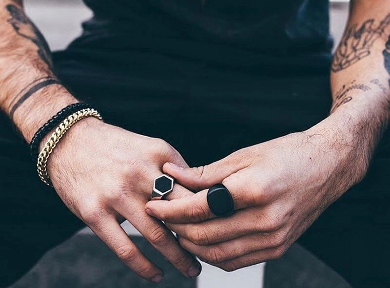 Acessórios masculinos: 3 Truques de estilo para transformar seu visual