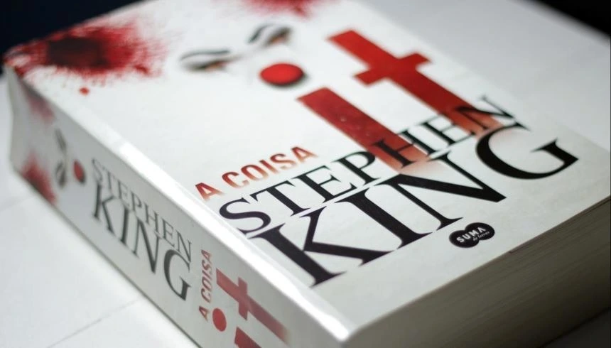 Livros que todo mundo deveria ler mas que você continua enrolando pra começar!