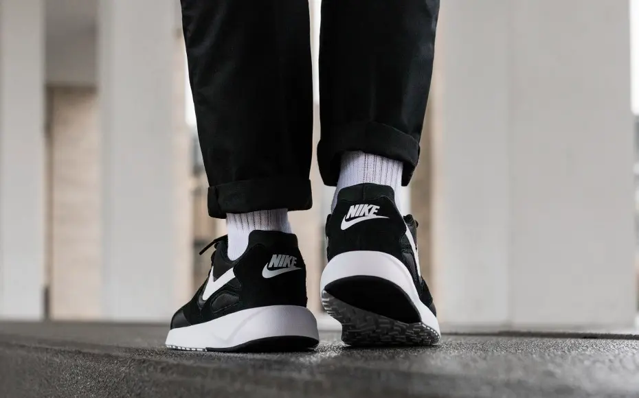 Tênis Nike Pantheos Masculino preto e branco