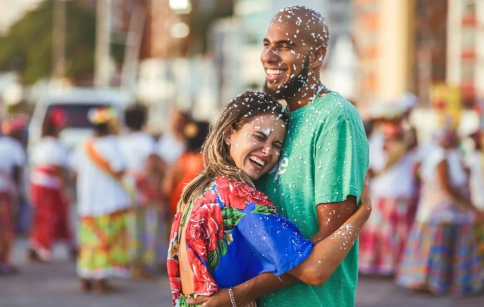 Pegar geral ou se apegar no Carnaval? Se você está nesse dilema, precisa ler isto!